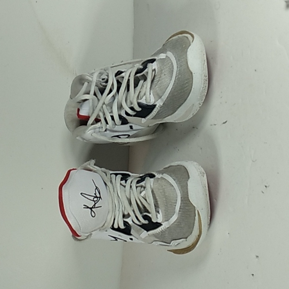 Nike Kyrie Infinity White and Black Size 4.5 Y Sneakers.